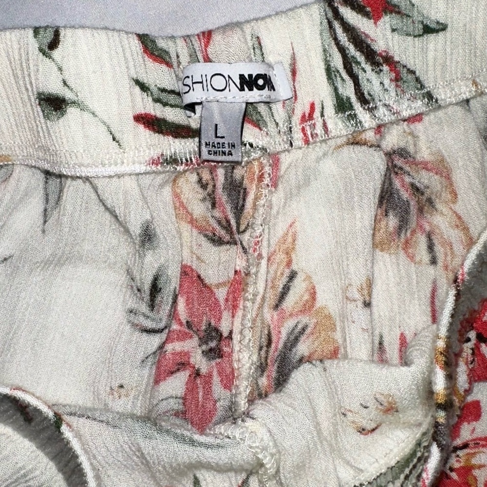 Fashion Nova Tropical Floral Wide Leg Pants - Rust and Green on Cream - Picture 4 of 5